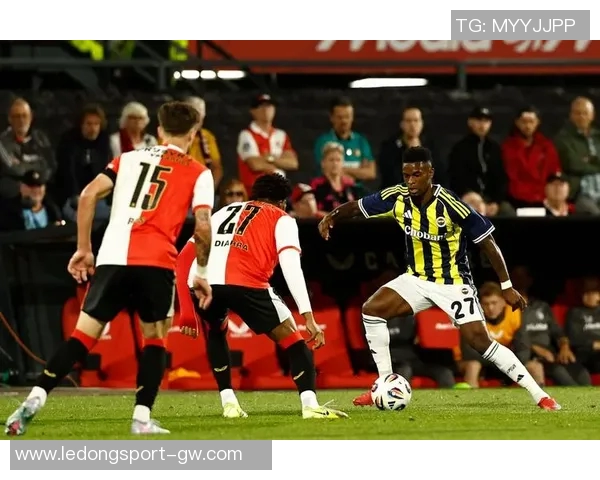 卡卢卢以1430万欧转会新球队首秀打入赛季首球稳固主力位置