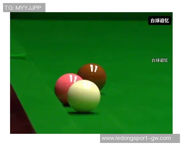 墨菲半场表现惊艳12投8中三分5中8高效斩获21分助力球队进攻